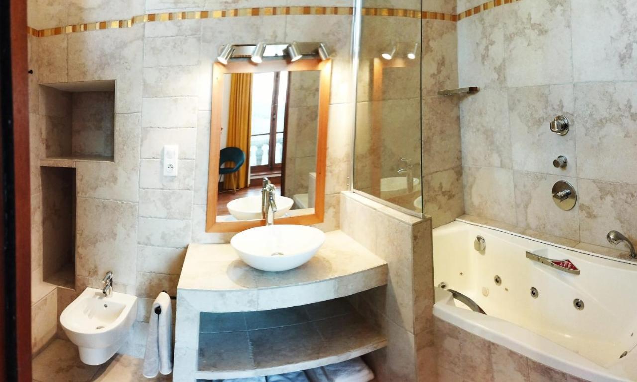 Domaine De La Tisnere Bed & Breakfast Gelos Ngoại thất bức ảnh